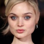 เบลล่า ฮีธโค้ท (Bella Heathcote)