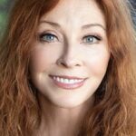 แคสแซนดร้า ปีเตอร์สัน (Cassandra Peterson)