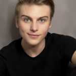 คอนเนอร์ เดอวูล์ฟ (Connor DeWolfe)