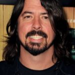 เดฟ โกรล (Dave Grohl)