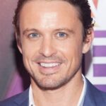 เดวิด ไลออนส์ (David Lyons)