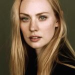 เดโบราห์ แอนน์ วอลล์ (Deborah Ann Woll)