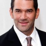 เอดูอาร์โด ซานตามาริน่า (Eduardo Santamarina)