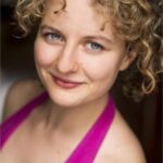 เอลล่า โฮป-ฮิกกินสัน (Ella Hope-Higginson)