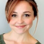 เอลลี่ อาไรซ่า (Ellie Araiza)