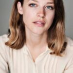 เอ็มม่า หลุยส์ ซอนเดอร์ส (Emma Louise Saunders)