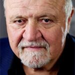 สตีฟ อีสติน (Steve Eastin)