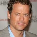 เกร็ก คินเนียร์ (Greg Kinnear)