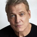 โฮลท์ แม็กคัลลานี (Holt McCallany)