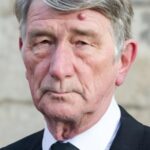 เอียน ไจลส์ (Ian Giles)