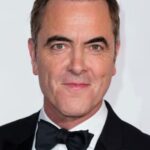 เจมส์ เนสบิตต์ (James Nesbitt)