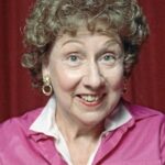 ฌอง สเตเปิลตัน (Jean Stapleton)