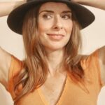 ฌานีน เซอร์รัลเลส (Jeanine Serralles)