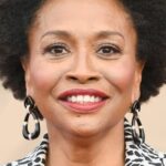 เจนนิเฟอร์ ลูอิส (Jenifer Lewis)