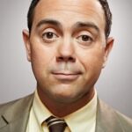 โจ โล ทรูลิโอ (Joe Lo Truglio)