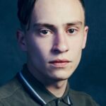 เคียร์ กิลคริสต์ (Keir Gilchrist)