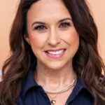 เลซี่ย์ ชาเบิร์ต (Lacey Chabert)