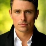 ลัคลัน นีโบเออร์ (Lachlan Nieboer)