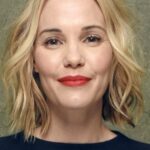 เลสลี่ บิบบ์ (Leslie Bibb)