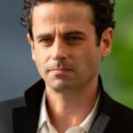 ลุค เคอร์บี้ (Luke Kirby)