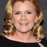 เมียร์ วินนิงแฮม (Mare Winningham)