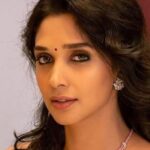 ไนลา อุษา (Nyla Usha)