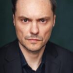 โอลิเวอร์ เมสัน (Oliver Mason)