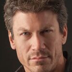 พอล โลแกน (Paul Logan)