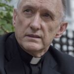 ปีเตอร์ แม็คร็อบบี้ (Peter McRobbie)