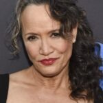 เรน่า โอเว่น (Rena Owen)