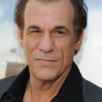 โรเบิร์ต ดาวี่ (Robert Davi)