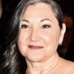 โรบิน บาร์ตเล็ตต์ (Robin Bartlett)