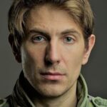 รัสเซลล์ เจฟฟรีย์ แบงก์ส (Russell Geoffrey Banks)