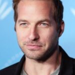 ไรอัน แฮนเซน (Ryan Hansen)