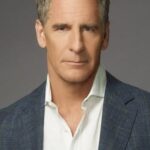 สก็อตต์ บาคูลา (Scott Bakula)