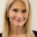 ซูซานน์ สไนเดอร์ (Suzanne Snyder)