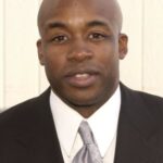 ที.อี. รัสเซล (T.E. Russell)