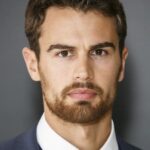 ธีโอ เจมส์ (Theo James)