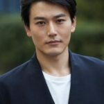 โทโมยะ วาราบิโนะ (Tomoya Warabino)