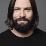 เอเดรียน คอลลินส์ (Adrian Collins)