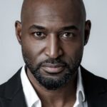 เอเดรียน โฮล์มส์ (Adrian Holmes)