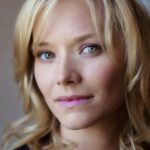 เอเดรียนน์ พิคเกอริง (Adrienne Pickering)