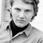 แอนดรูว์ โรบินสัน (Andrew Robinson)