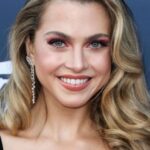 แอนน์ วินเทอร์ส (Anne Winters)