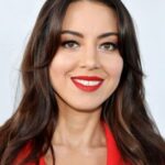 ออเบรย์ พลาซ่า (Aubrey Plaza)