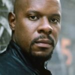 เอเวอรี่ บรู๊คส์ (Avery Brooks)