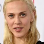 เอมีลีน วาลาเด (Aymeline Valade)