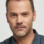 แบร์รี่ วัตสัน (Barry Watson)