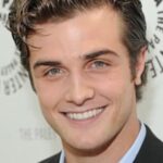 โบ มิร์ชอฟฟ์ (Beau Mirchoff)