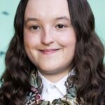 เบลล่า แรมซีย์ (Bella Ramsey)